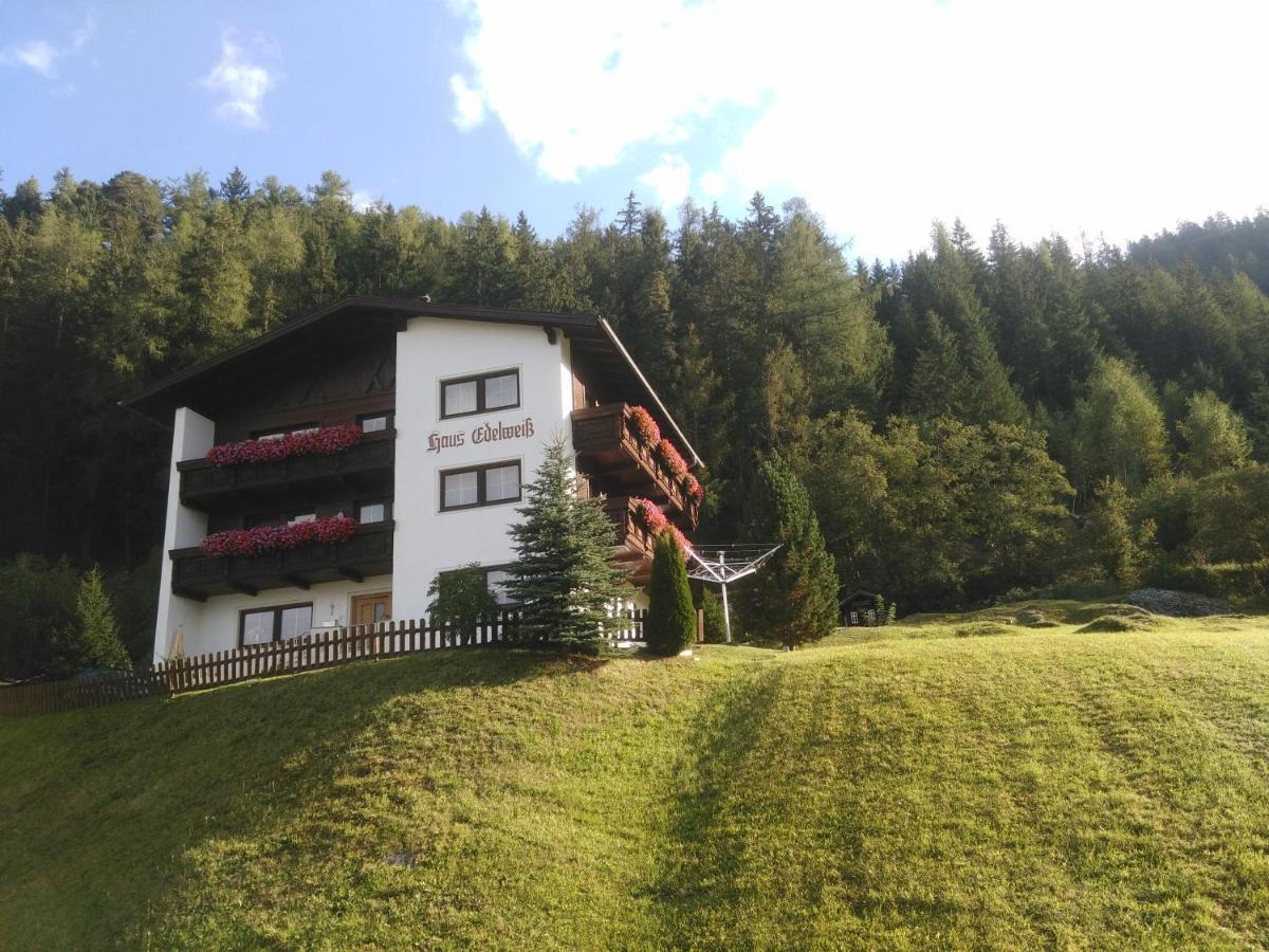 Bed and Breakfast Haus Edelweiss Йерценс Экстерьер фото