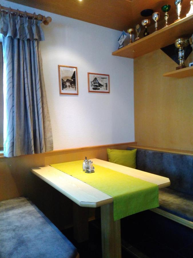 Bed and Breakfast Haus Edelweiss Йерценс Экстерьер фото