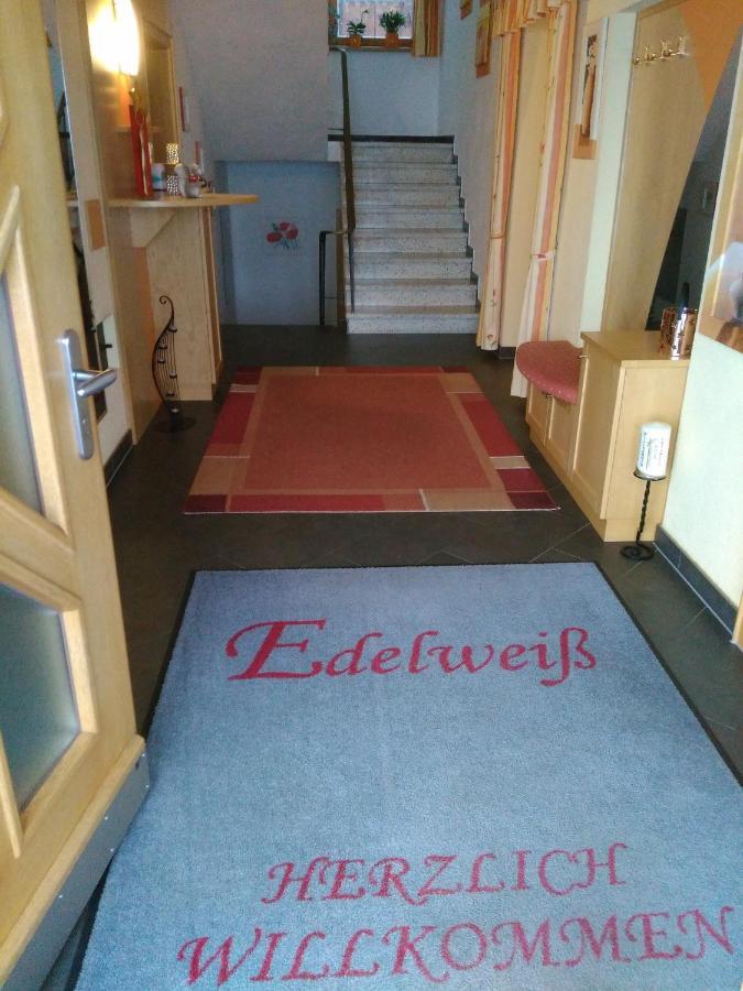 Bed and Breakfast Haus Edelweiss Йерценс Экстерьер фото